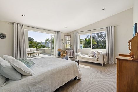 Photo of property in 2/2 Clifton Road, Hauraki, Auckland, 0622