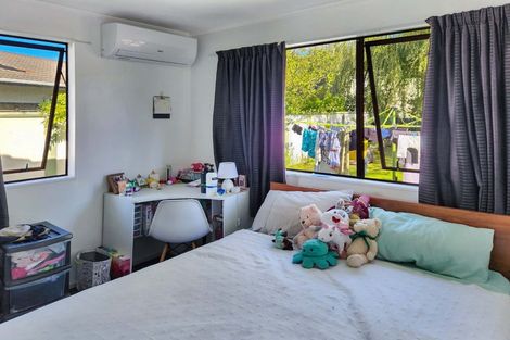 Photo of property in 40 Gemstone Drive, Birchville, Upper Hutt, 5018