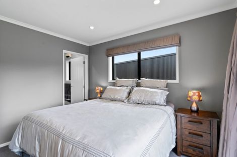 Photo of property in 134 Seaward Road, Edendale, 9825