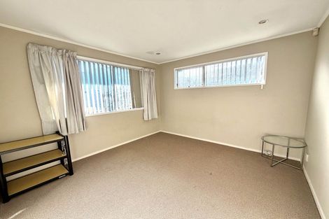 Photo of property in 23 Hyperion Drive, Randwick Park, Auckland, 2105