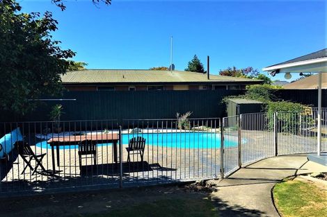 Photo of property in 21 Toorak Avenue, Avonhead, Christchurch, 8042