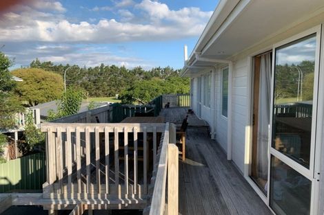 Photo of property in 81 Stevenson Road, Clarks Beach, 2122