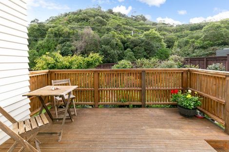 Photo of property in 64 Khandallah Road, Ngaio, Wellington, 6035