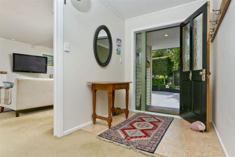 Photo of property in 528 Beach Road, Murrays Bay, Auckland, 0630