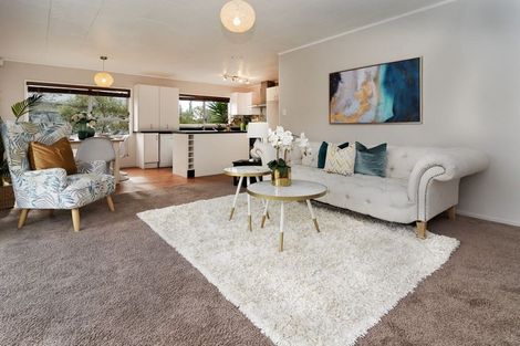 Photo of property in 16 Mile Place, Henderson, Auckland, 0612