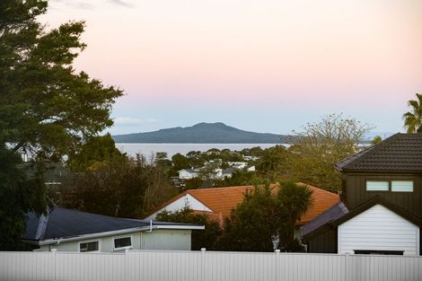 Photo of property in 39d Kowhai Road, Mairangi Bay, Auckland, 0630