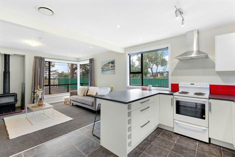 Photo of property in 37 Viscount Road, Waldronville, Dunedin, 9018