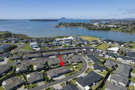 Photo of property in Waterview Estate, 53/4 Greystone Place, Omokoroa, 3114