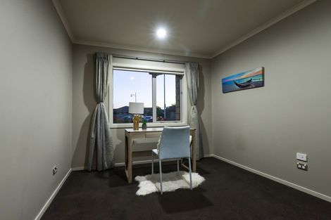 Photo of property in 12 Allgood Place, Rototuna North, Hamilton, 3210