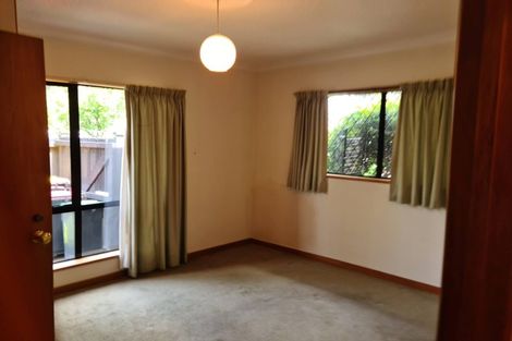 Photo of property in 252a Memorial Avenue, Burnside, Christchurch, 8053