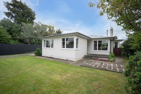 Photo of property in 4 Brett Place, Takaro, Palmerston North, 4412