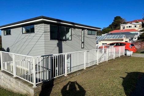 Photo of property in 3 Hinau Street, Tawa, Wellington, 5028