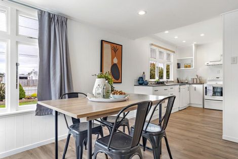 Photo of property in 382 High Street South, Carterton, 5713