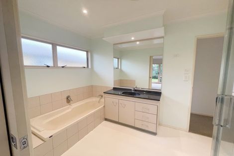 Photo of property in 100 Dixon Road, Glenview, Hamilton, 3206