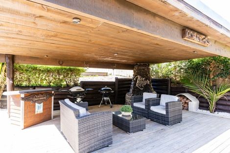 Photo of property in 5 Skelton Crescent, Paparoa, 0571