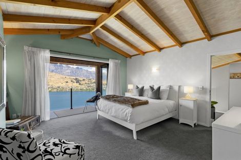 Photo of property in 32 Highview Terrace, Queenstown, 9300