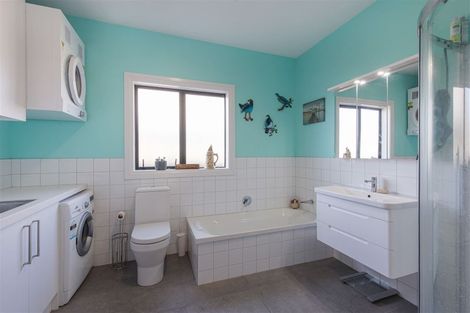 Photo of property in 1/96 Condell Avenue, Papanui, Christchurch, 8053