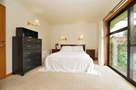 Photo of property in 12 Cooper Place, Chedworth, Hamilton, 3210