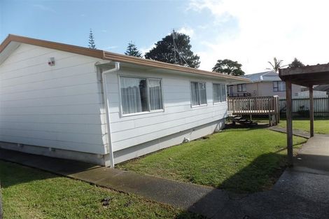 Photo of property in 2/55 Palmers Road, Clendon Park, Auckland, 2103