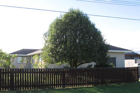 Photo of property in 7 Hohiria Street, Waikanae Beach, Waikanae, 5036