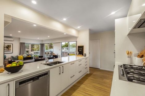 Photo of property in 9 Pendlebury Street, Green Bay, Auckland, 0604