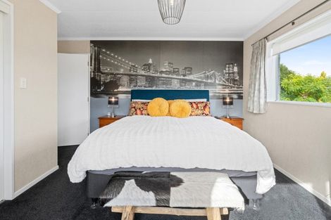 Photo of property in 10 Webb Avenue, Levin, 5510