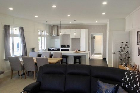 Photo of property in 10 Kitchener Terrace, Moturoa, New Plymouth, 4310