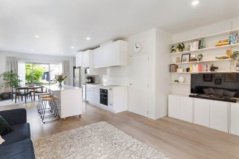 Photo of property in 27/27 Powell Street, Avondale, Auckland, 1026