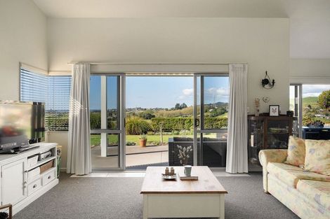 Photo of property in 30 Maggie Place, Ohauiti, Tauranga, 3112