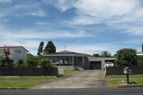 Photo of property in 92 Torkar Road, Clarks Beach, 2122