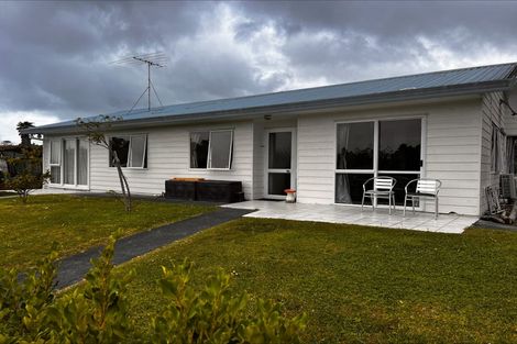 Photo of property in 38 Charlotte Street, Stanmore Bay, Whangaparaoa, 0932