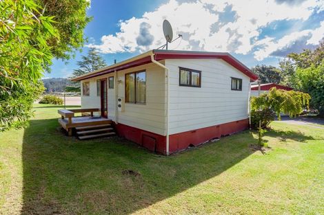 Photo of property in 18 Daphne Road, Tairua, 3508