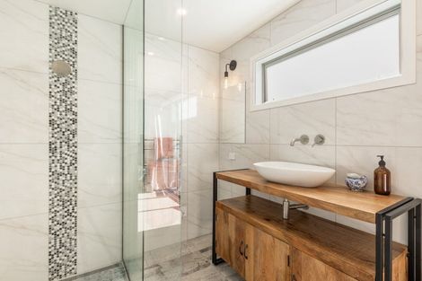 Photo of property in 7 Tapuhikura Street, Waikanae, 5036