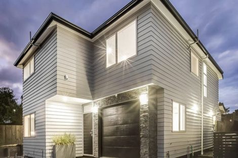 Photo of property in 40 Greenfinch Road, Hobsonville, Auckland, 0616