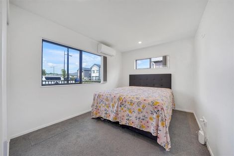 Photo of property in 69 Black Beech Crescent, Takanini, 2110