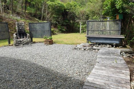 Photo of property in 1556 Akatarawa Road, Akatarawa Valley, Upper Hutt, 5372