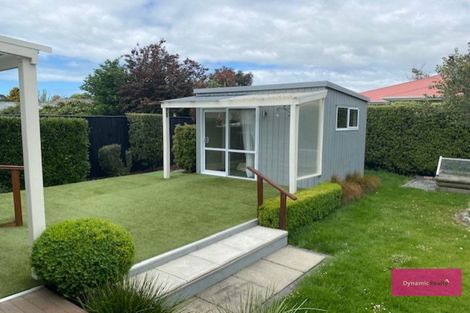 Photo of property in 18 Bideford Place, Dallington, Christchurch, 8061