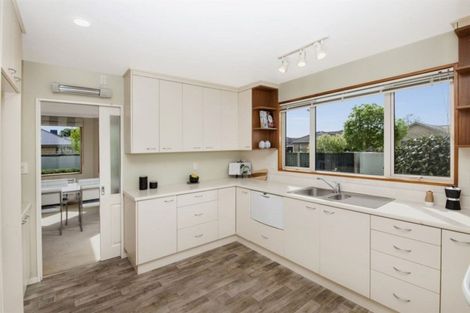 Photo of property in 2 Bayliss Close, Northwood, Christchurch, 8051