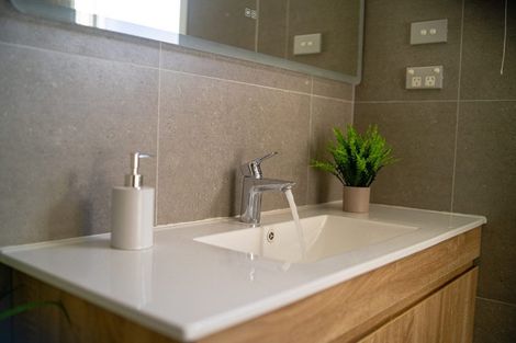 Photo of property in 34 Cassino Street, Bayswater, Auckland, 0622