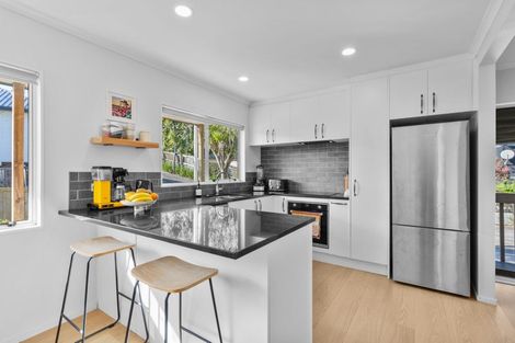 Photo of property in 53b Howe Street, Howick, Auckland, 2014