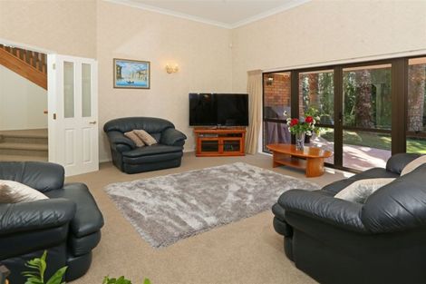 Photo of property in 789 Scenic Drive, Henderson Valley, Auckland, 0612