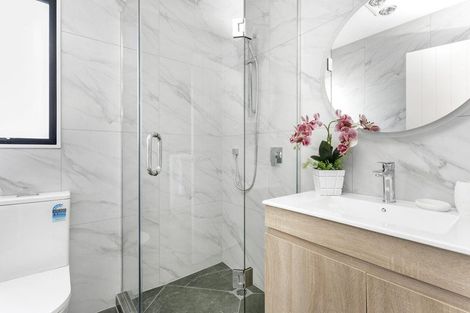 Photo of property in 1/7 Cedar Heights Avenue, Massey, Auckland, 0614