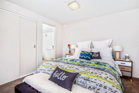 Photo of property in 4/9 Korotaha Terrace, Rothesay Bay, Auckland, 0630