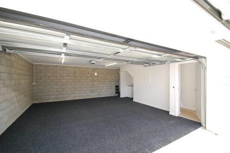 Photo of property in 56d Nicholson Road, Khandallah, Wellington, 6035