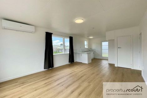 Photo of property in 4 Simons Street, Moturoa, New Plymouth, 4310