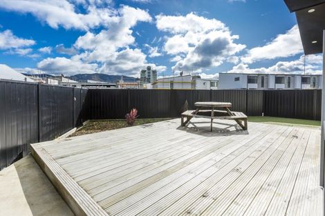 Photo of property in 14 Passchendaele Grove, Trentham, Upper Hutt, 5018
