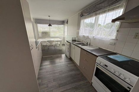 Photo of property in 21 Minaret Drive, Bucklands Beach, Auckland, 2014