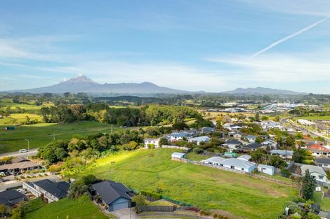 Photo of property in 35 Pohutukawa Place, Bell Block, New Plymouth, 4312