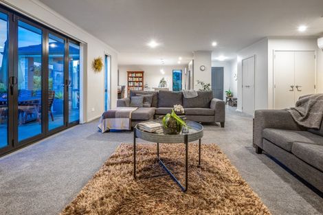 Photo of property in 1 Simpson Crescent, Raumati Beach, Paraparaumu, 5032