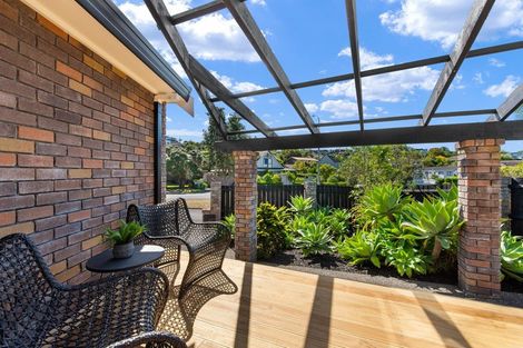 Photo of property in 1/149 West Harbour Drive, West Harbour, Auckland, 0618